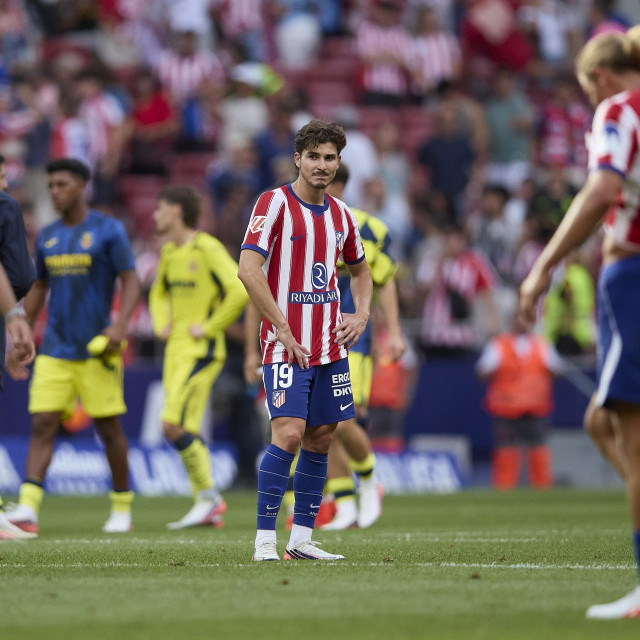Navijači Atlética izviždali su Alvareza