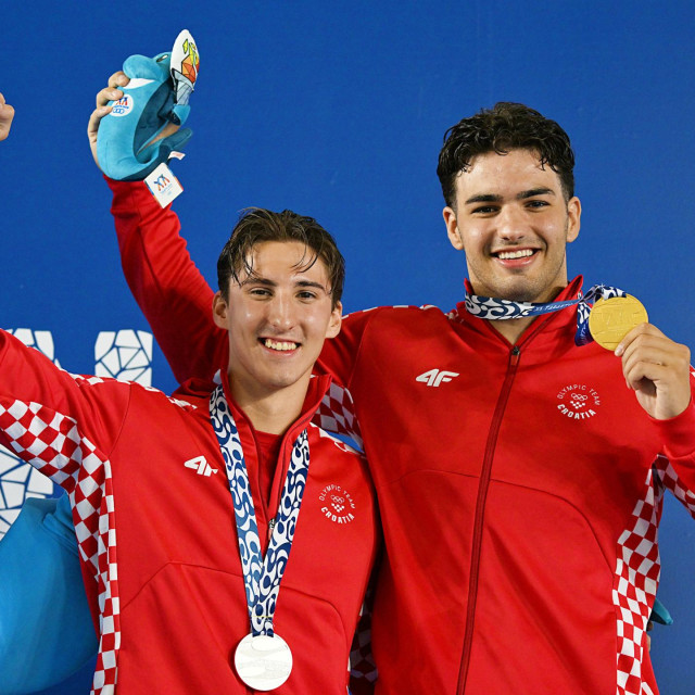 MEDITERANSKE IGRE U TARANTU (ITALIJA) - 2026. plivanje
Toni Dragoja je osvojio zlato, a Vili Sivec srebro u utrci 100 slobodno na Mediteranskim igrama u Tarantu