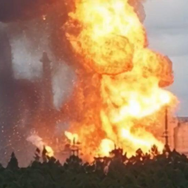 Eksplozija u kemijskom postrojenju