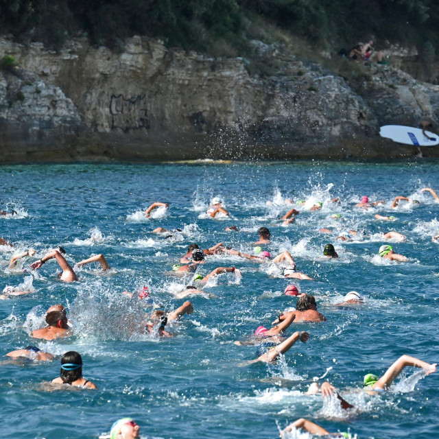 Cres će 29. kolovoza biti domaćin 7. plivačkog maratona ‘Valun – Cres Memorijal Florio Burburan‘.