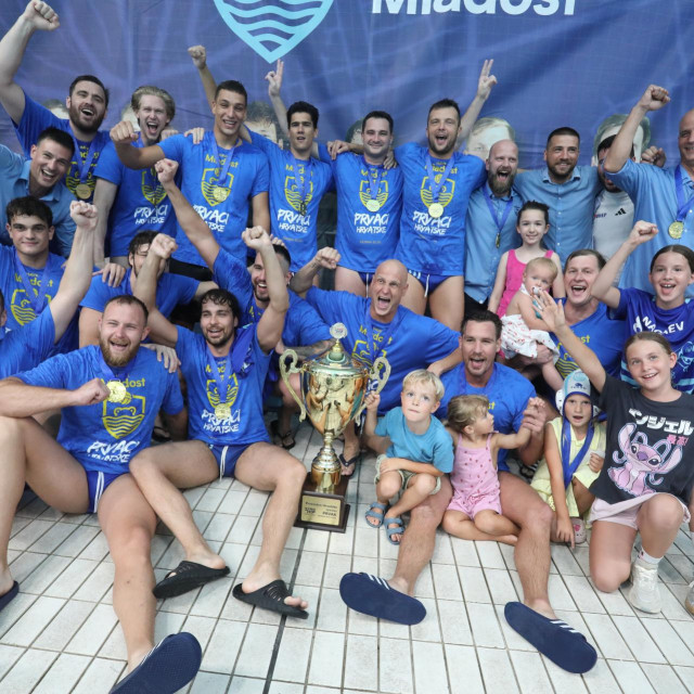 Ovako je završila prošla, triumfalna sezona vaterpolista Mladosti - oba su trofeja, Prvenstvo i Kup došla u Zagreb