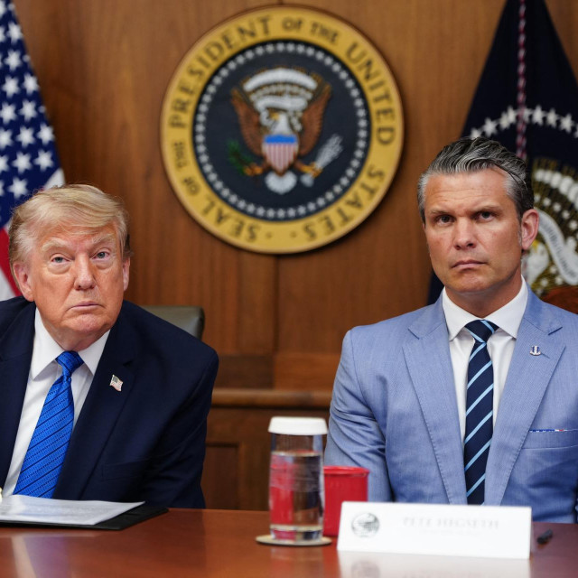 Američki predsjednik Donald Trump i ministar obrane SAD-a Pete Hegseth