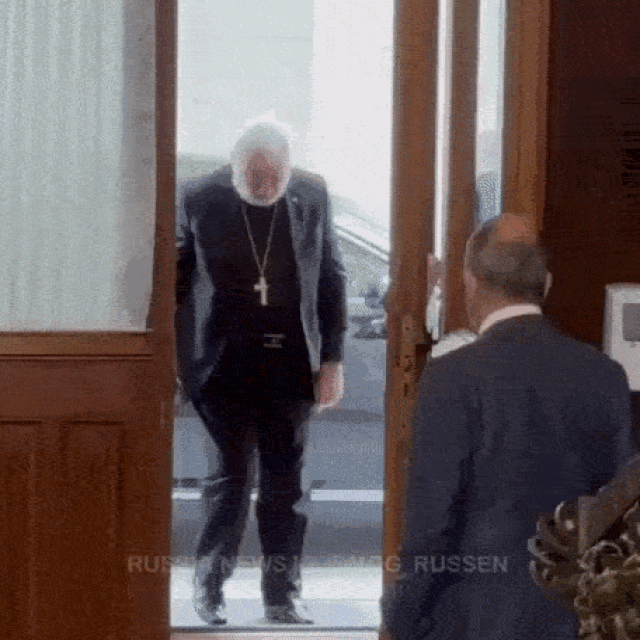 Papin šef diplomacije i Sergej Lavrov