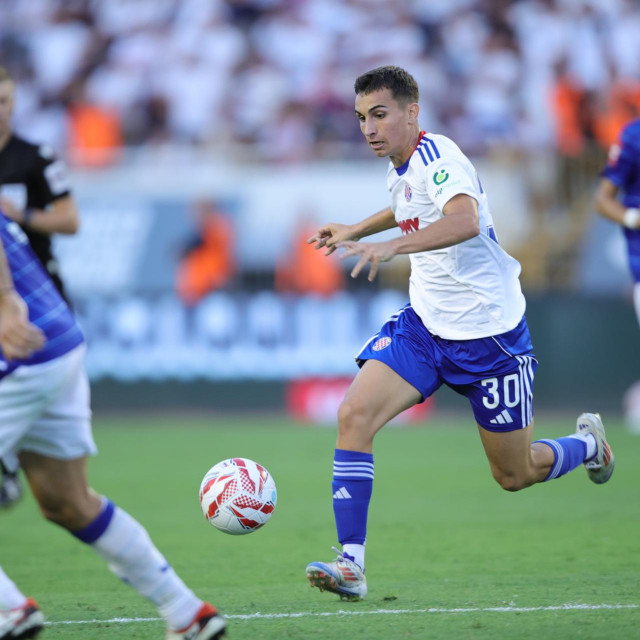 Iker Almena stiže na jednogodišnju posudbu u Dinamo