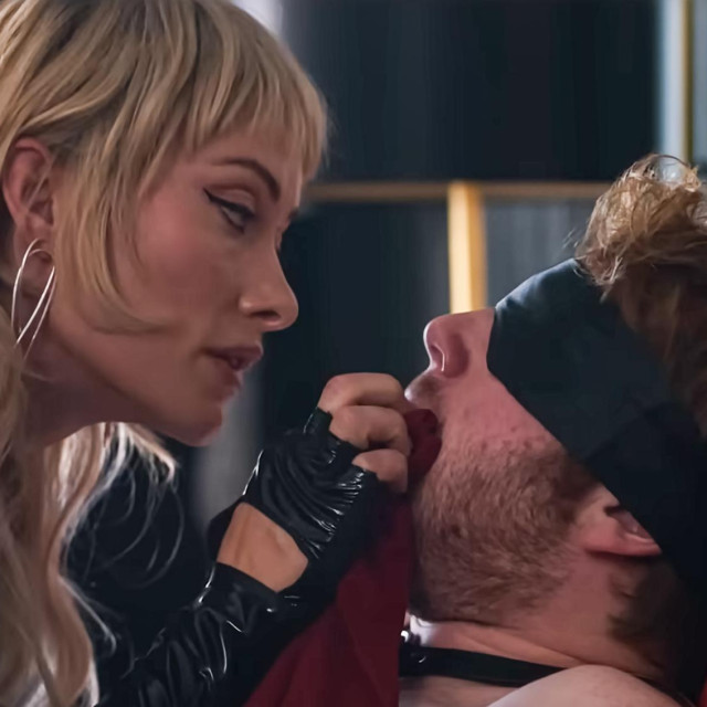 Olivia Wilde i Cooper Hoffman u filmu ”Tražim seks”