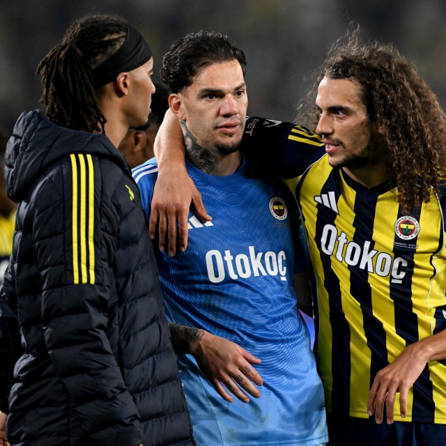 Archie Brown, Ederson i Matteo Guendouzi iz Fenerbahčea