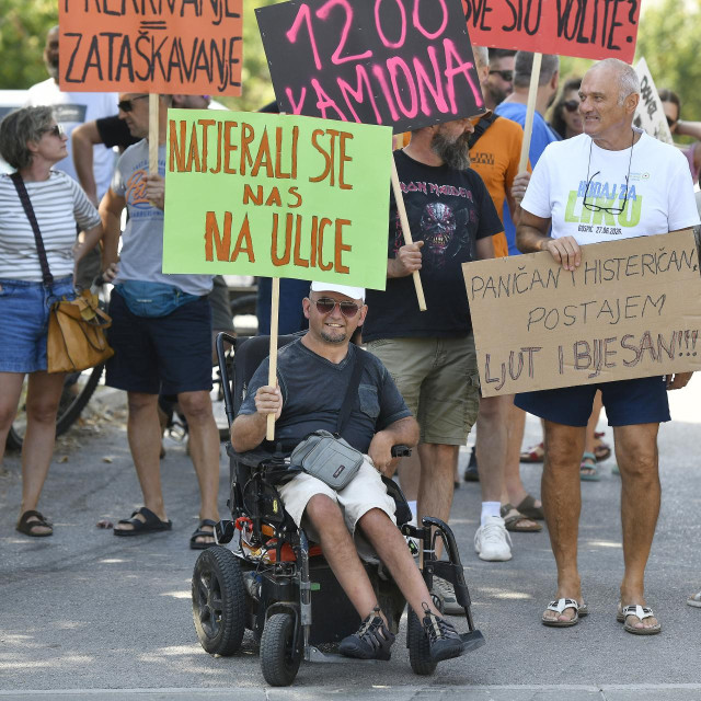 Prosvjed u Gospiću 17. kolovoza
