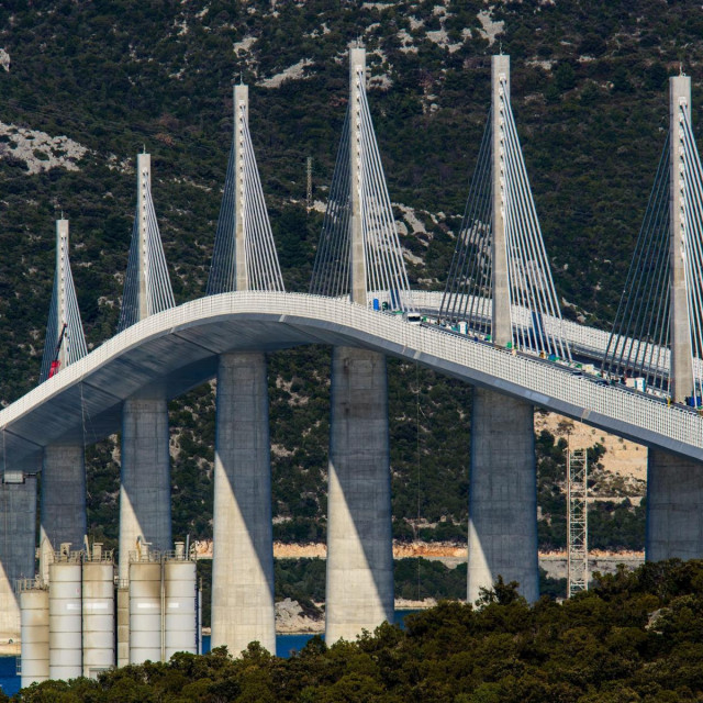 Pelješki most