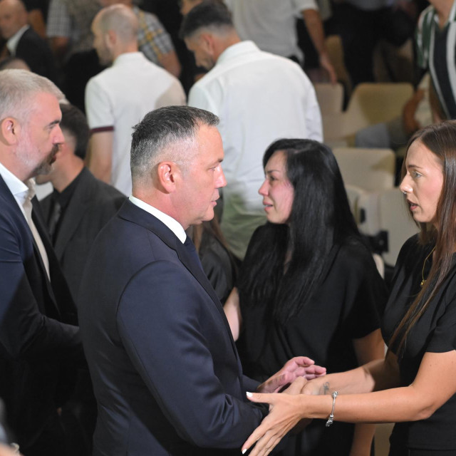 Marijan Kustić s obitelji Ivana Gudelja