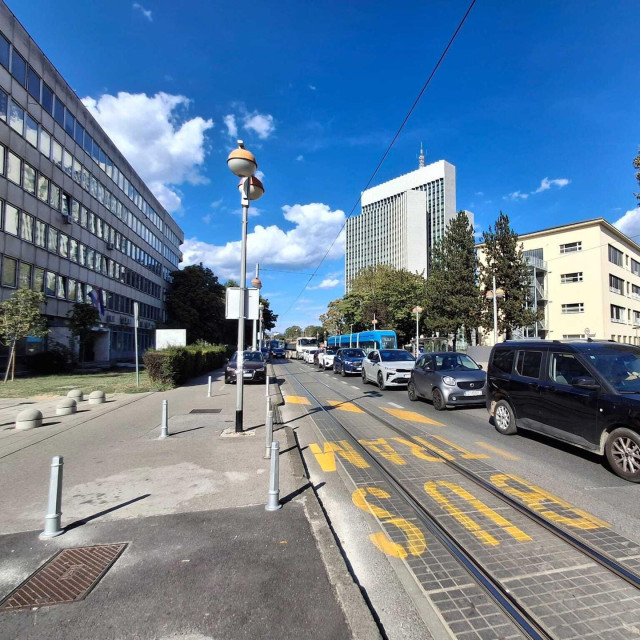 Tramvaj zapeo zbog prestrojavanja