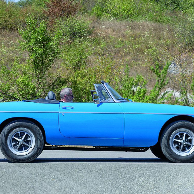 Zvecaj, 190526. Auto klub oldtimer MGB.
