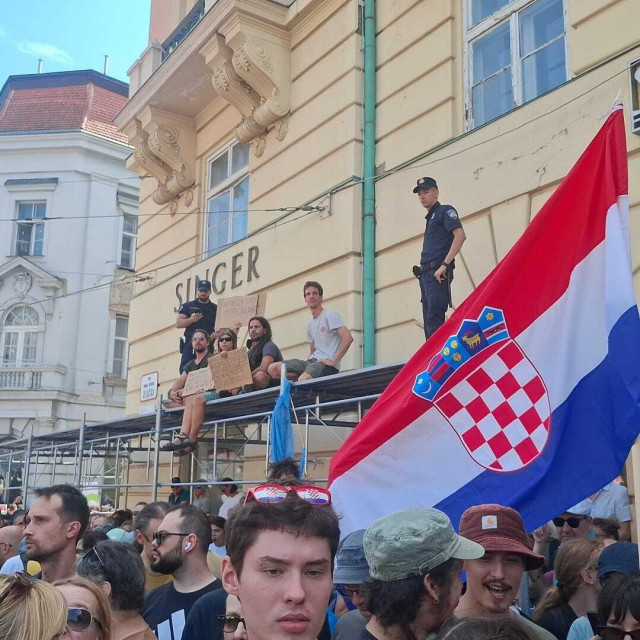 Prosvjed na Trgu