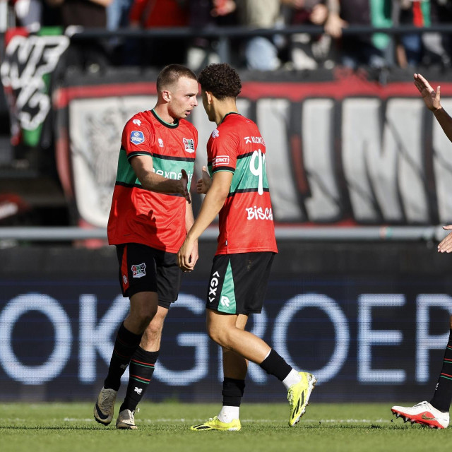 Darko Nejašmić u proslavi pogotka protiv Feyenoorda