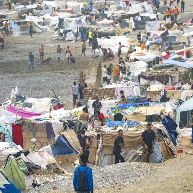 Prizori s plaže u Ceuti