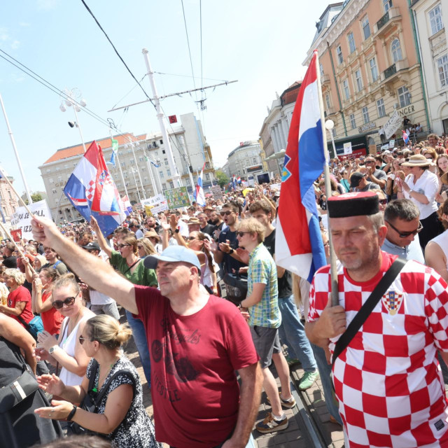 Prosvjed ‘Hodaj za Liku, hodaj za Hrvatsku‘