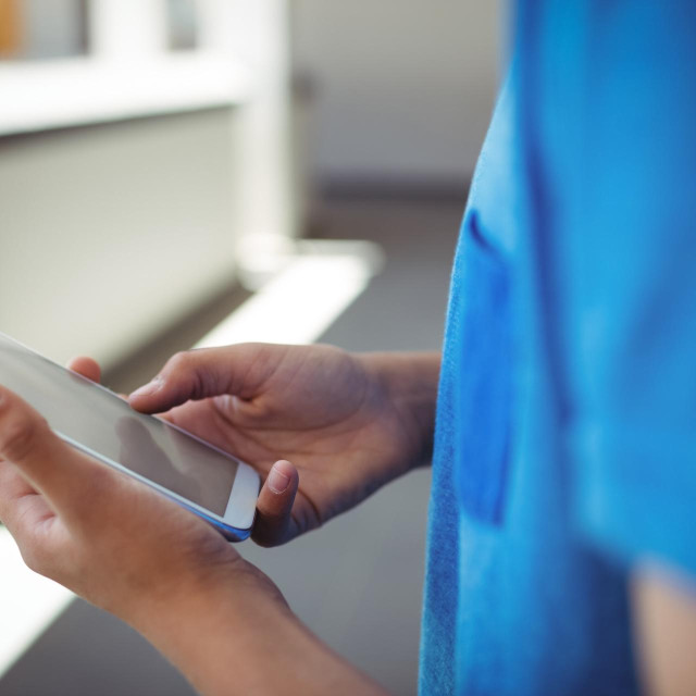 Zabranjeno korištenje mobitela u osnovnim školama