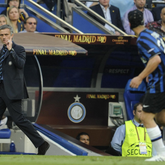 Jose Mourinho i Cristian Chivu, 2010.