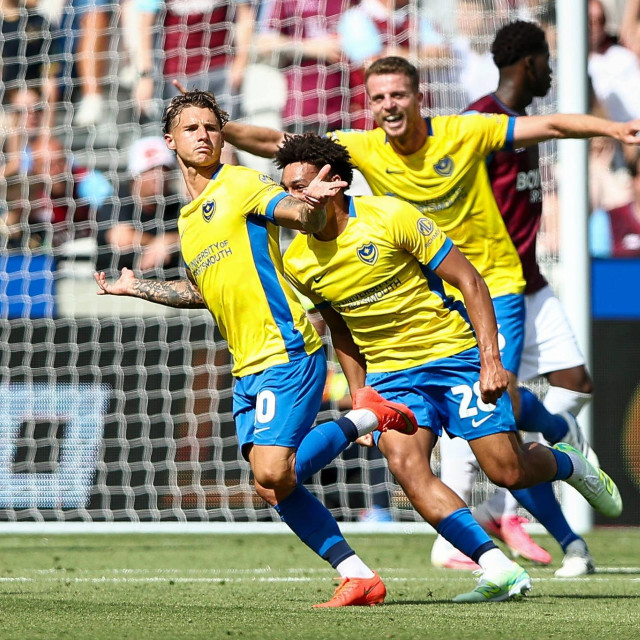Adrian Segečić proslavlja gol West Hamu