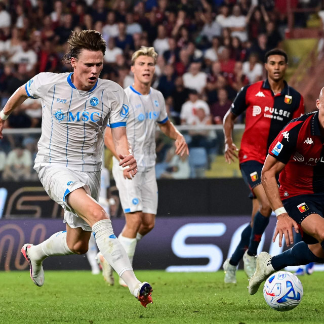 Scott McTominay (Napoli i Leo Ostigard (Genoa)