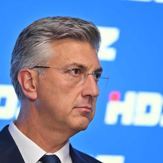Zagreb, 070926.
GO HDZ-a Grada Zagreba.
Izjava Andreja Plenkovica nakon sjednice Predsjednistva i Nacionalnog odbora HDZ-a.