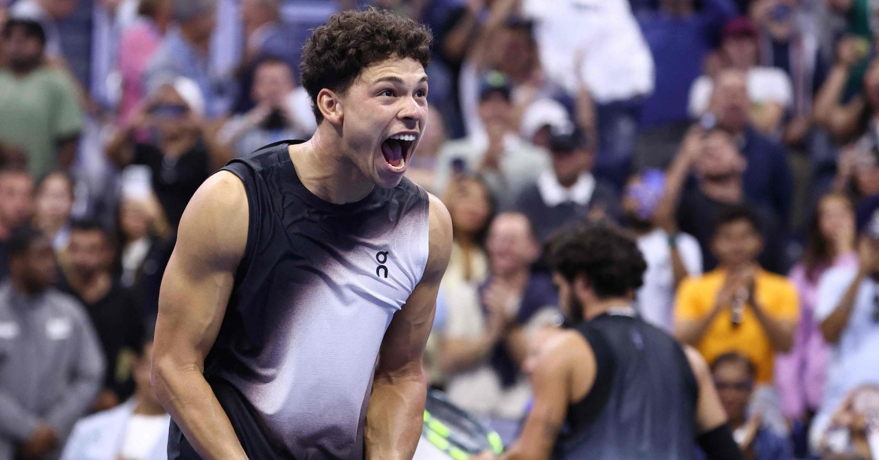 American player reaches US Open semifinal after a marathon win