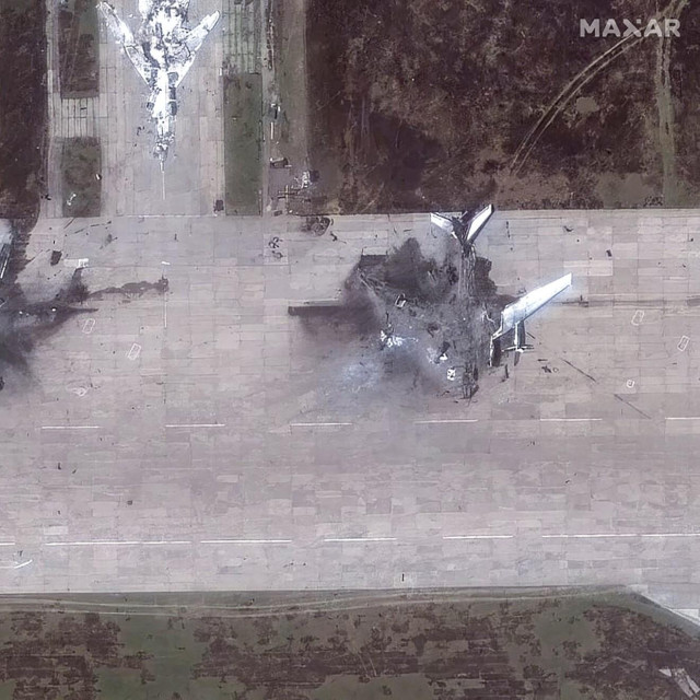 Arhivska fotografija: Uništeni Tu-95 bombarderi nakon ukrajinske akcije Paučina. U bazi Engels ovih je dana uništen još jedan Tu-95