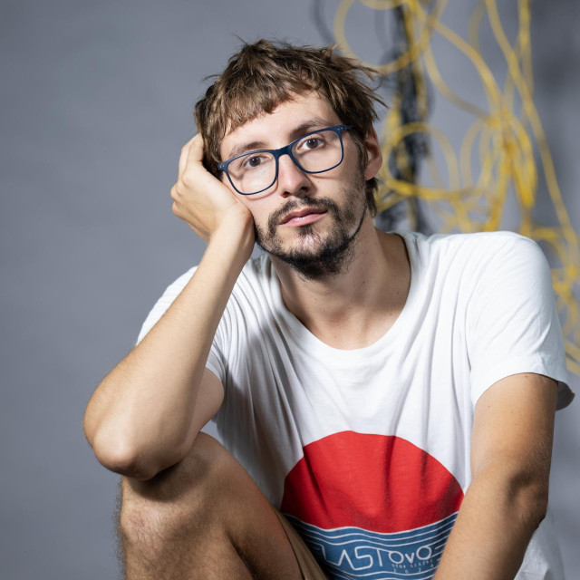 Kantautor i multiinstrumentalist Antun Aleksa, IDEM.
 