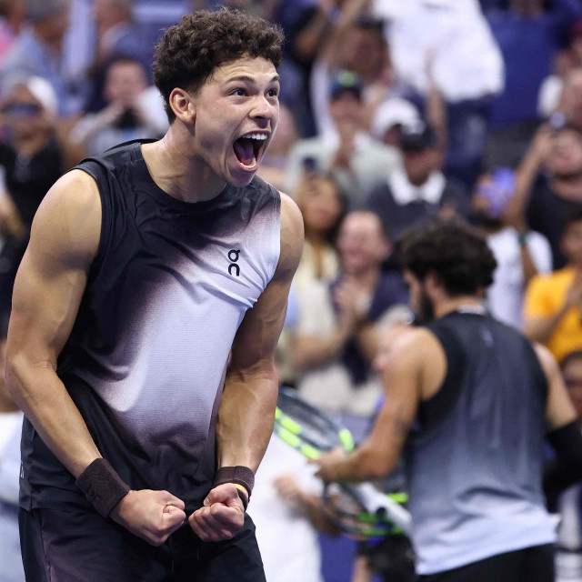 Ben Shelton je drugu godinu zaredom izborio nastup u polufinalu US Opena, dok će on ili Frances Tiafoe zaigrati u svom prvom Grand Slam finalu