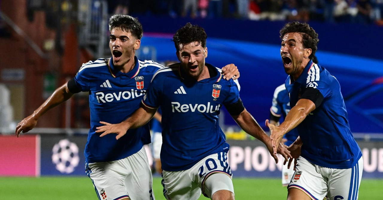 Martin Baturina scores Como's first Champions League goal
