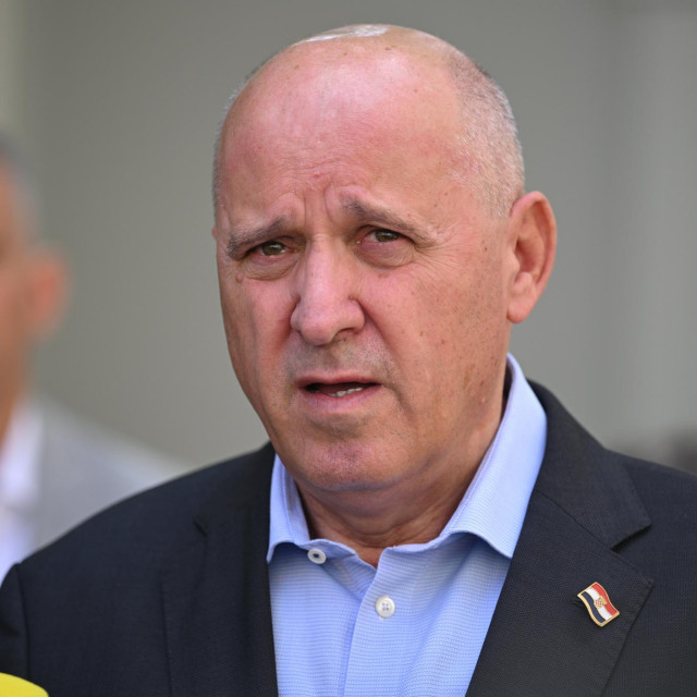 Ministar graditeljstva Branko Bačić
