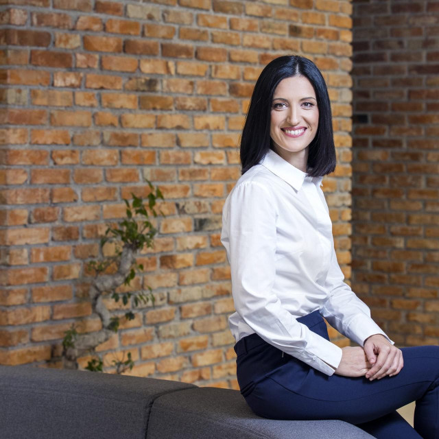 Nina Kljenak, reporterka N1.