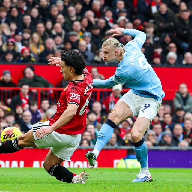 Lisandro Martinez (Manchester United) i Erling Haaland (Manchester City)