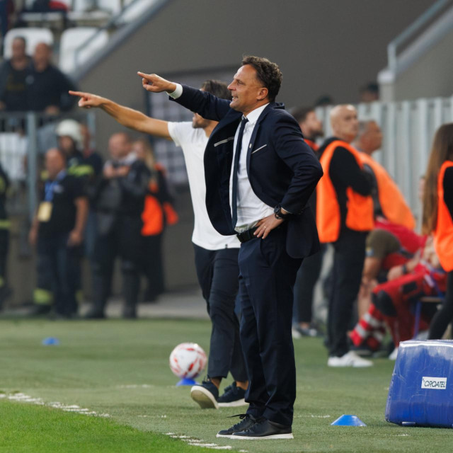 Mario Kovačević će voditi Dinamo u Bukureštu, ali na travnjaku će koristiti i nove igrače