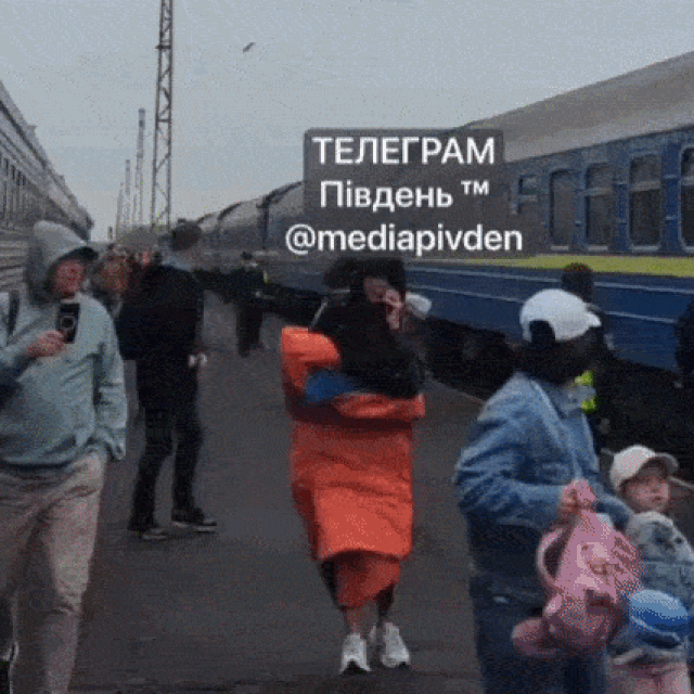 39595922