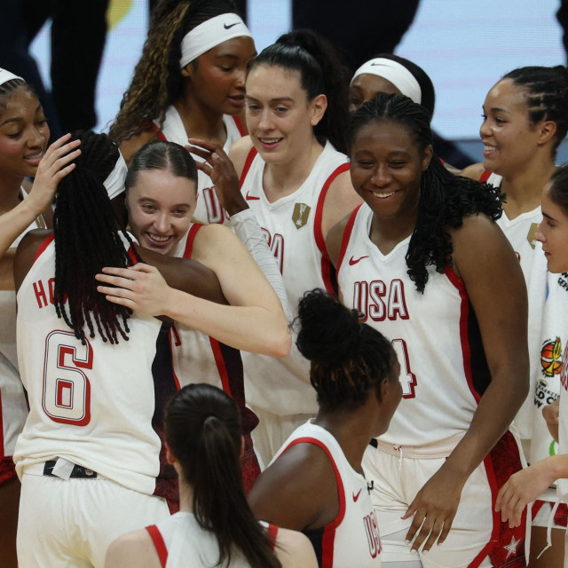 Reprezentaciju sa sedam debitantica predvodila je Breanna Stewart, prvi dvostruki MVP u povijesti svjetskih prvenstava