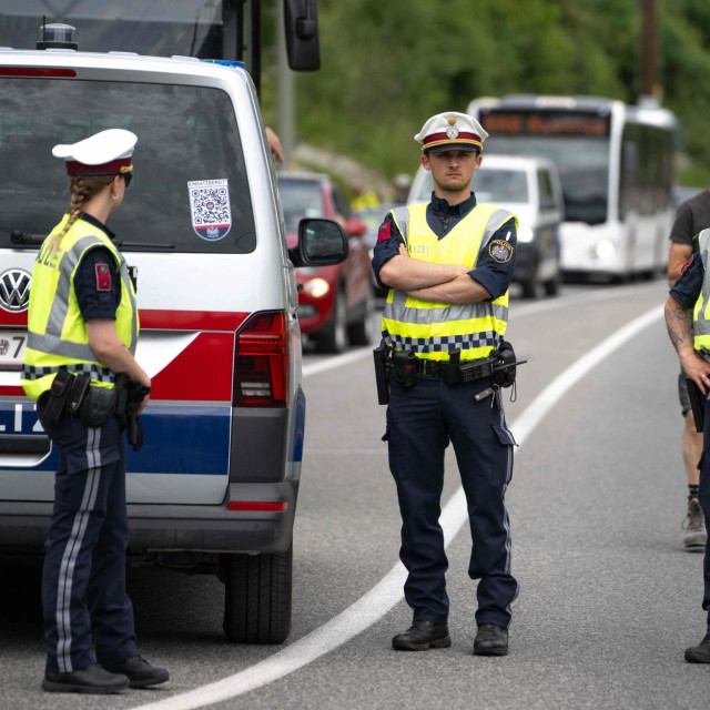Austrijska policija