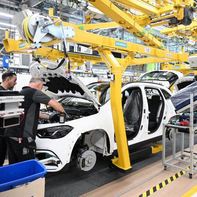 Prekid kineskih isporuka baterija samo na mjesec dana uzrokovao bi gubitak autoindustrije diljem svijeta od 17 milijardi dolara