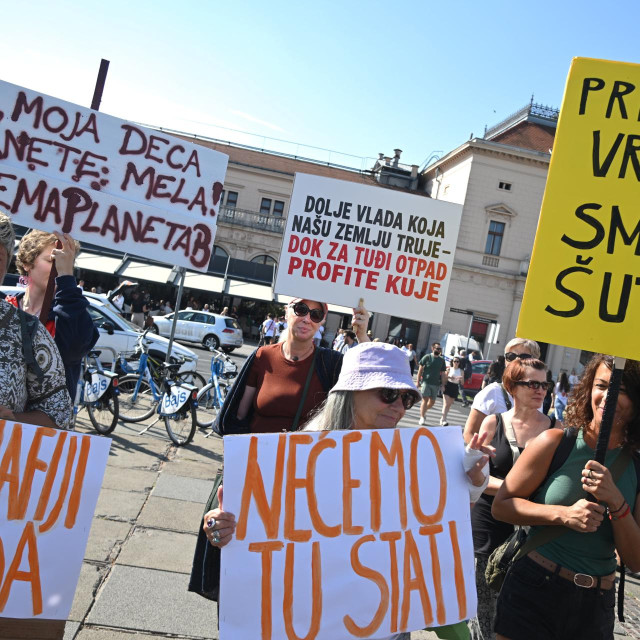 Detalj s prosvjeda ”Hodaj za Liku”