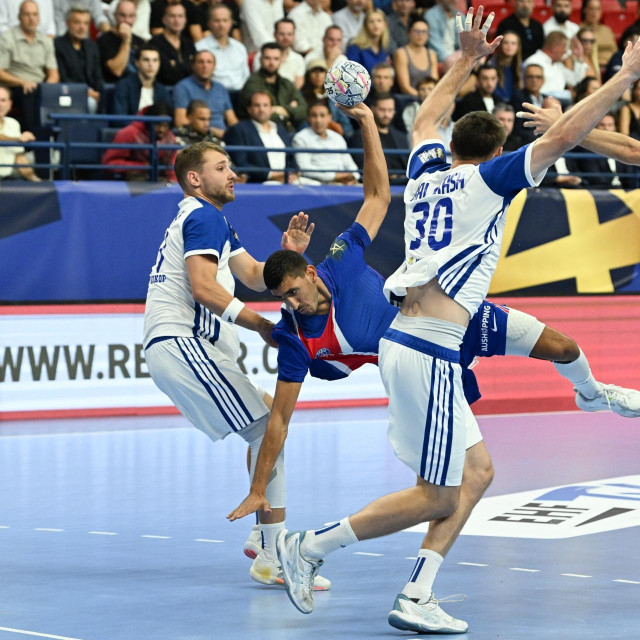 Igor Beljavski, Gleb Kalaraš i Marko Mamić na sve su načine pokušali zaustaviti Omara Yahiju
