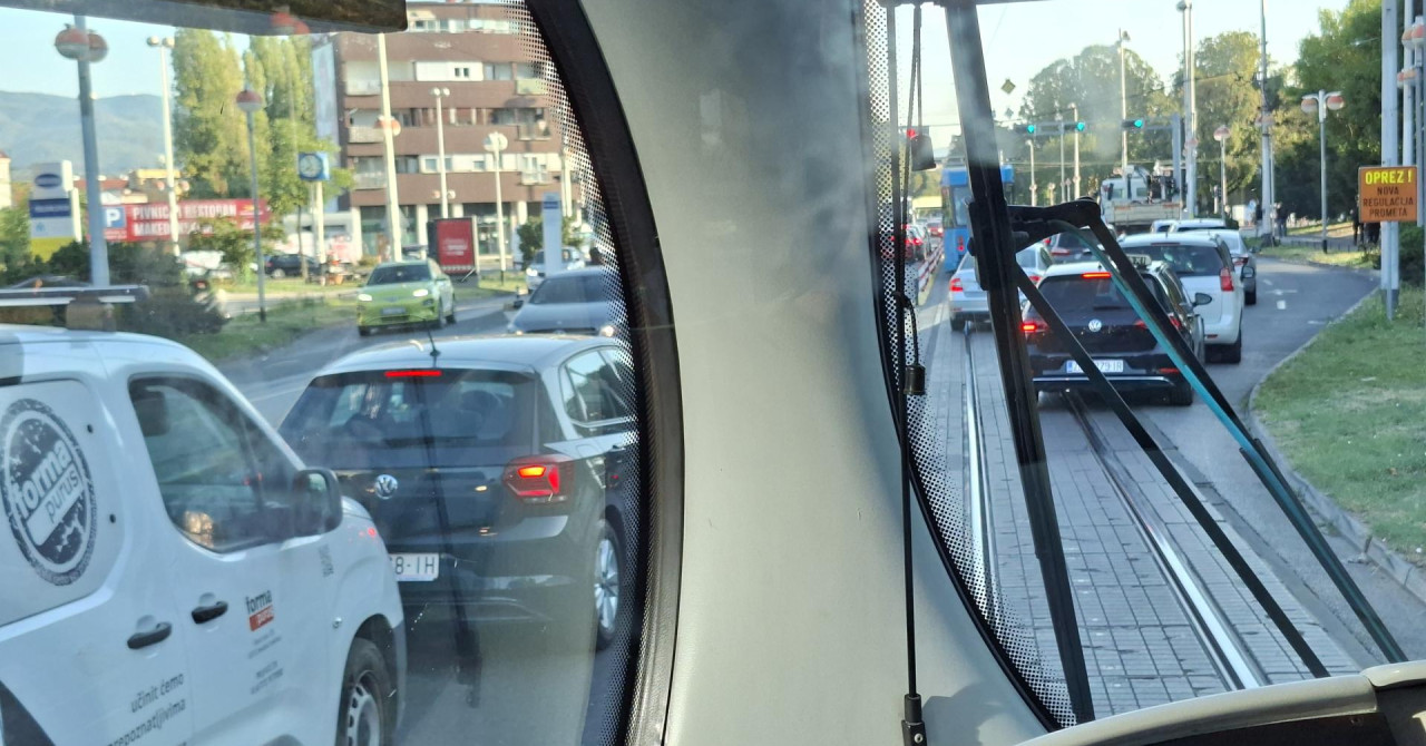 Sjeli smo u tramvaj sa štopericom. Rezultat nas je iznenadio