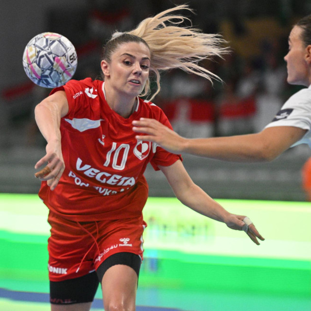 Matea Šošo na utakmici Podravke i Györa
 