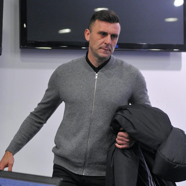 Mario Cvitanović nakon što je prezentirao novinarima razloge svoje ostavke
 