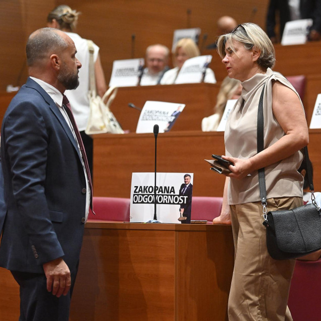 Siniša Hajdaš Dončić, Sandra Benčić