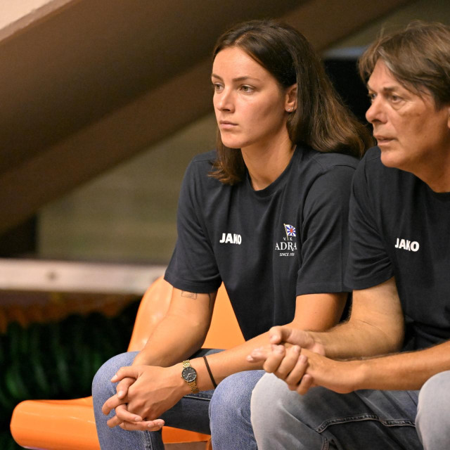 U novoj ulozi - pomoćna trenerica Jadrana Bruna Barišić i trener vratara Renco Posinković, olimpijski pobjednik i nekoć vrsni novinar Sportskih novosti