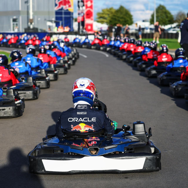 Max Verstappen je prestigao 100 vozača u 14 krugova