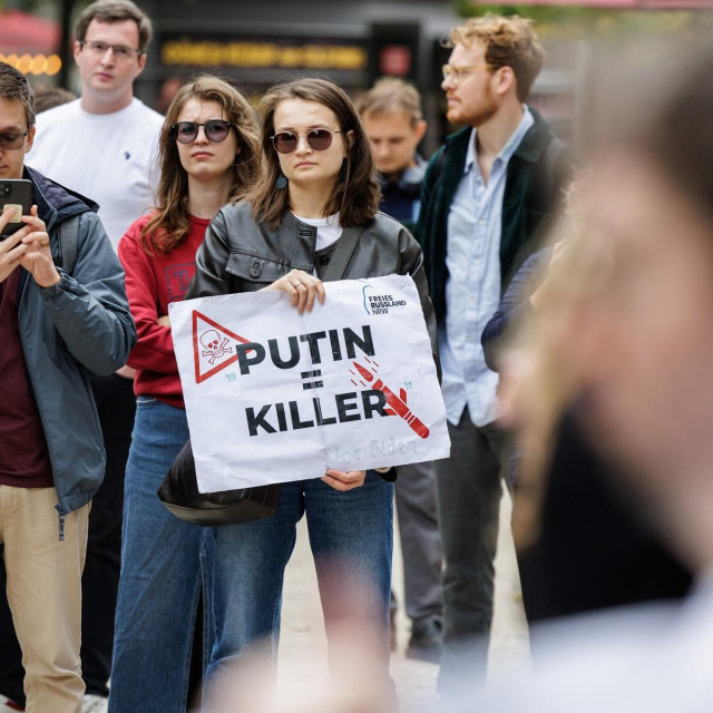 Prosvjed pred ruskim veleposlanstvom u Berlinu