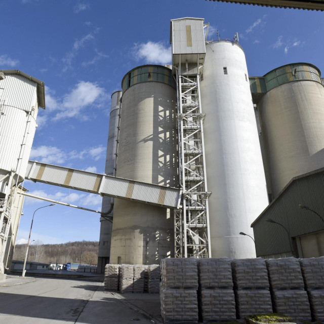 Našice cement, cementara