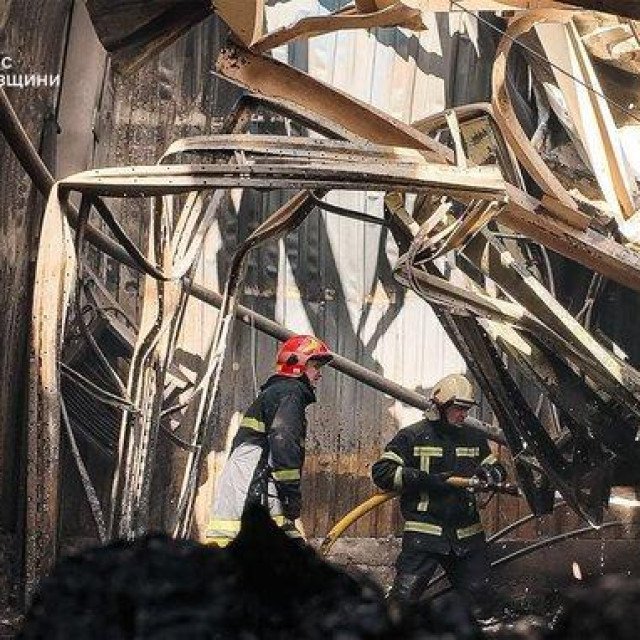 Vatrogasci gase požar na tvornici tvrtke Vents