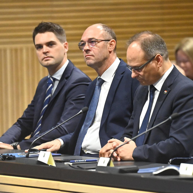 Davor Ivo Stier i Karlo Ressler sudjeluju na konferenciji