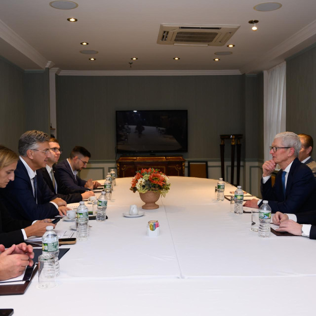 Delegacija Hrvatske i delegacija kompanije Apple